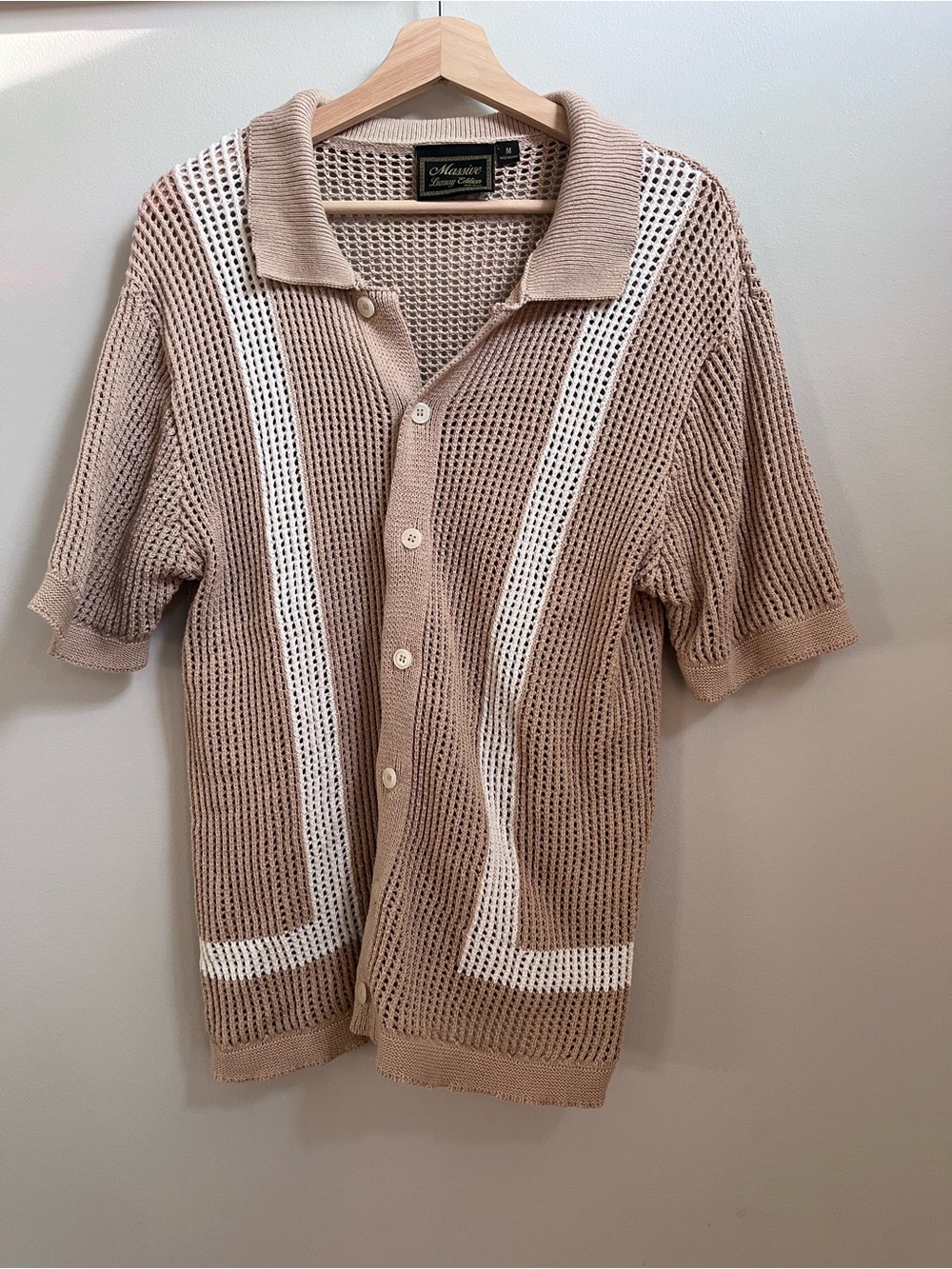 Massive Luxury Edition Mens Tan Crochet Knit Button Up Polo Shirt Medium RN96415